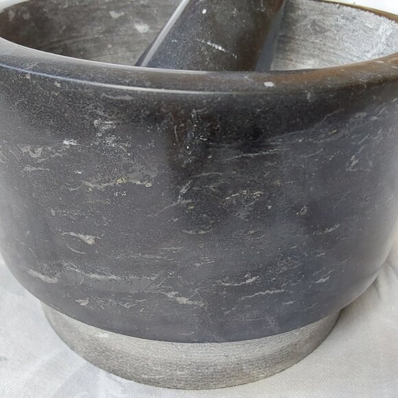 Very heavy black granite mortar and pestle set two sided very good used conditio - Picture 10 of 12